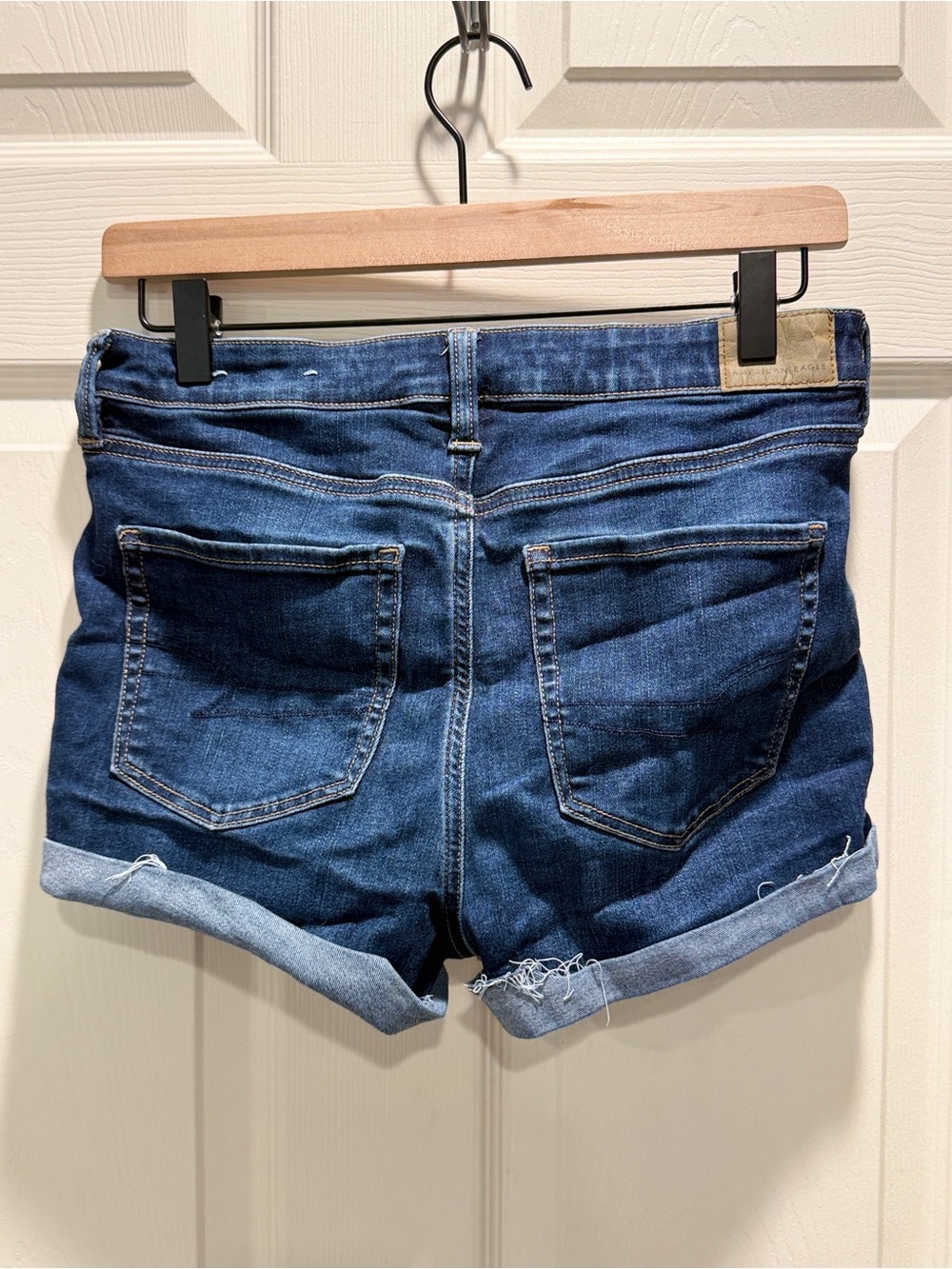 American Eagle High Rise Shortie Shorts Size 6 Dark Wash Cuffed Jean Shorts - Picture 4 of 10